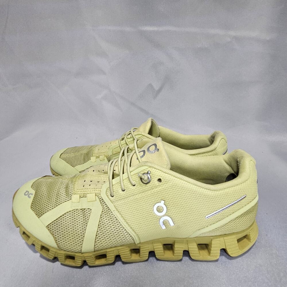 On Cloud 5 Women's Running Shoes US 7.5 Yellow Frost Low Top Sneaker 59-98372